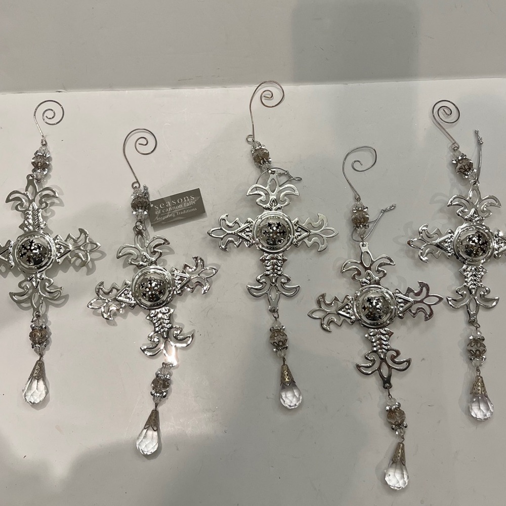 SEASONS of Cannon Falls Inspiring Tradition Christmas Ornaments Silver Cross (5)